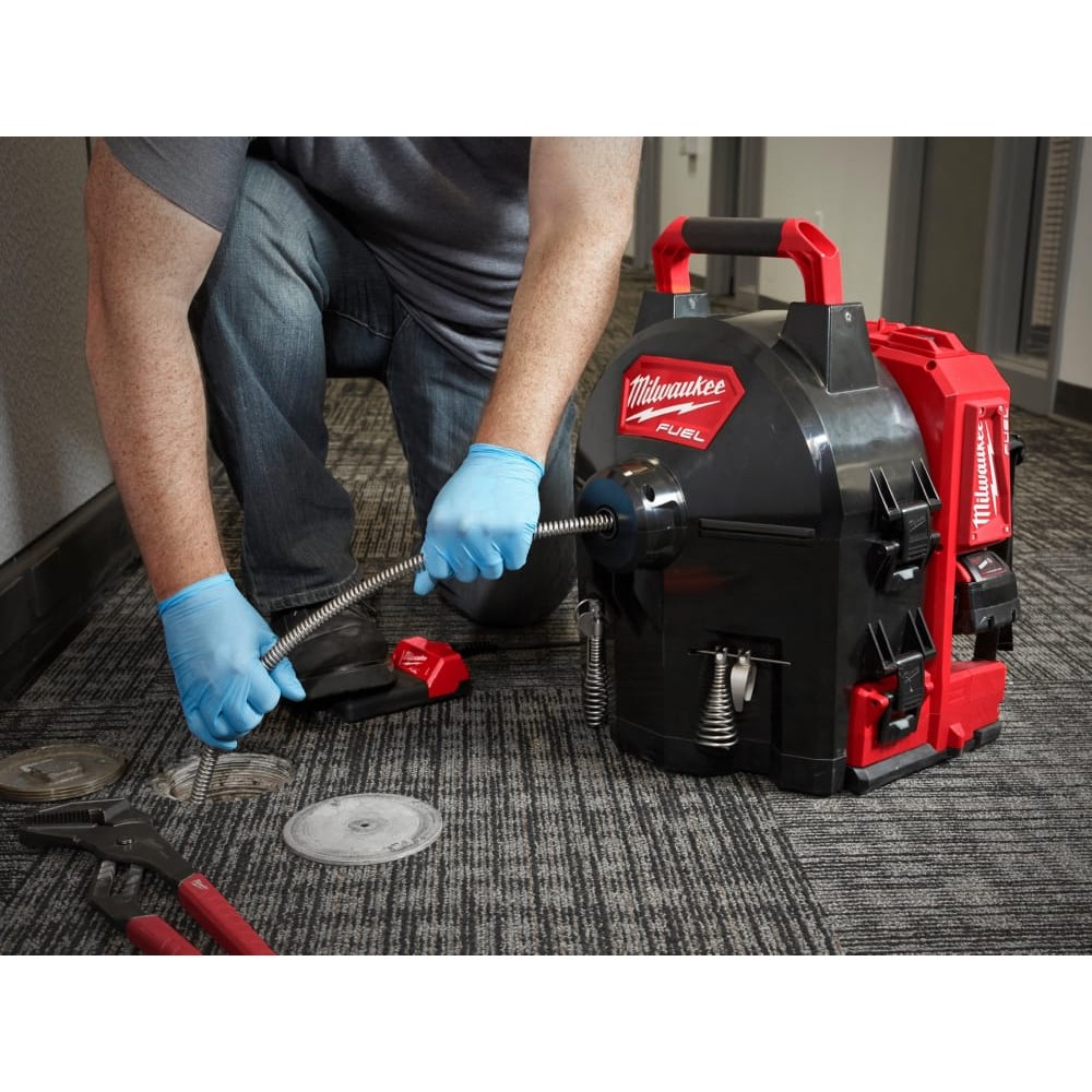 Машина прочистная аккумуляторная ранцевая MILWAUKEE M18 FFSDC16-502 трос 16мм (ЗУ+2акк.Х5Ач)
