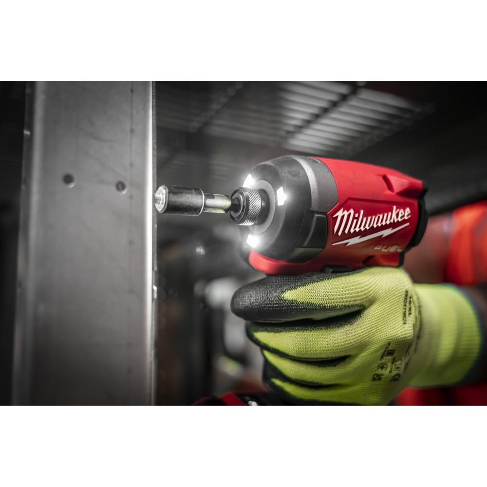 Шуруповерт ударный аккумуляторный бесщёточный MILWAUKEE (226 Нм) M18 FID3-502X (ЗУ+2ак.Х5Ач+HDкейс),