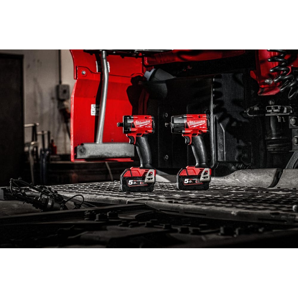 Гайковерт акумуляторний безщітковий MILWAUKEE 1/2'' (339Нм) M18 FIW2F12-502X, з кільцем (ЗУ+2Х5Ач)