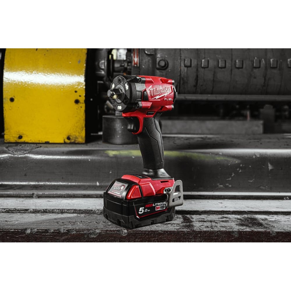 Гайковерт акумуляторний безщітковий MILWAUKEE 1/2'' (339Нм) M18 FIW2F12-502X, з кільцем (ЗУ+2Х5Ач)