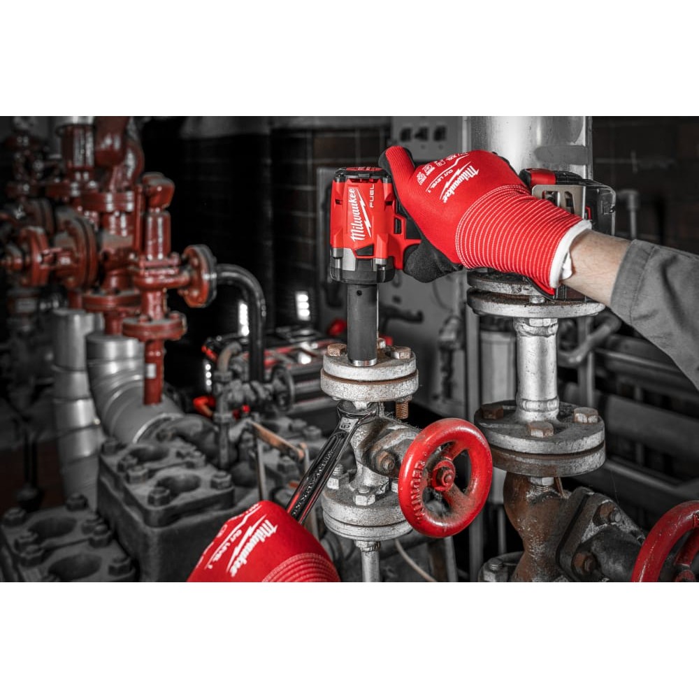 Гайковерт аккумуляторный бесщеточный MILWAUKEE 1/2\" (339 Нм) M18 FIW2P12-502X, с пином (ЗУ+2Х5Ач)