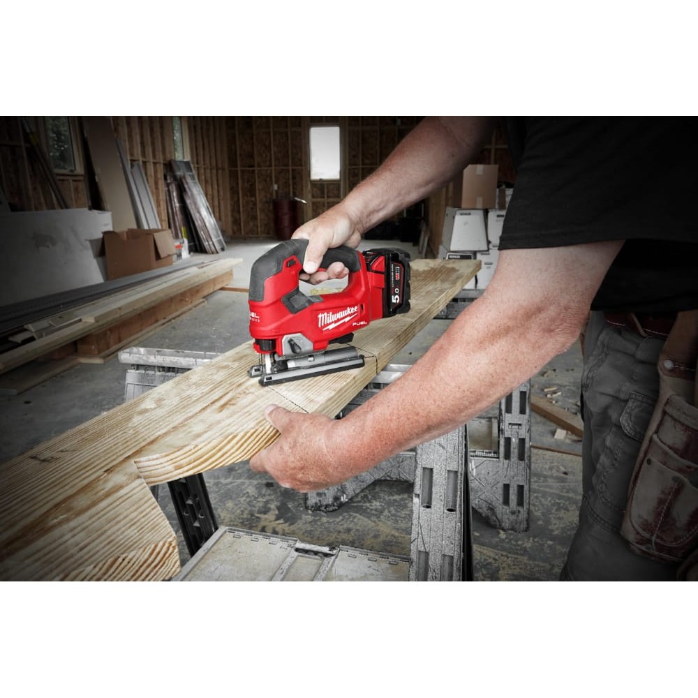 Пила лобзикова акумуляторна безщіткова MILWAUKEE M18 FJS-502X (ЗУ+2акк.Х5Ач+HDкейс)