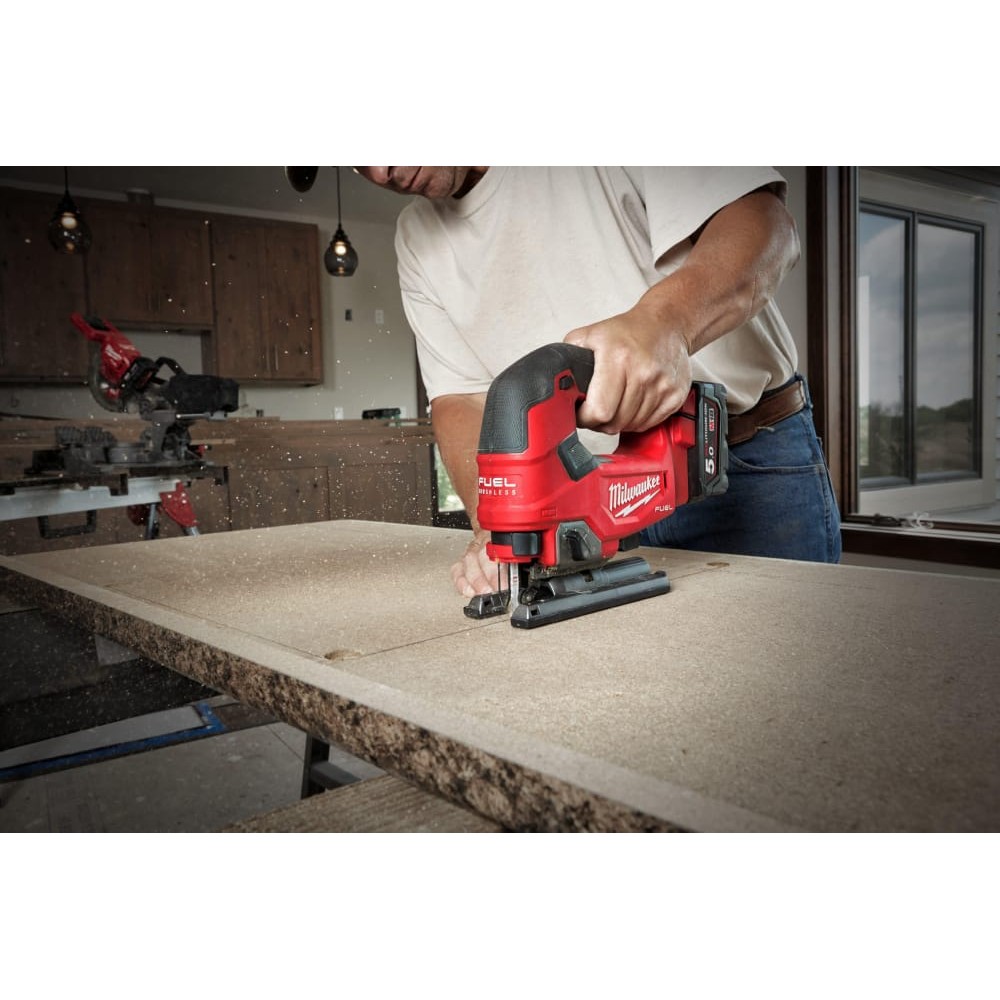 Пила лобзикова акумуляторна безщіткова MILWAUKEE M18 FJS-502X (ЗУ+2акк.Х5Ач+HDкейс)