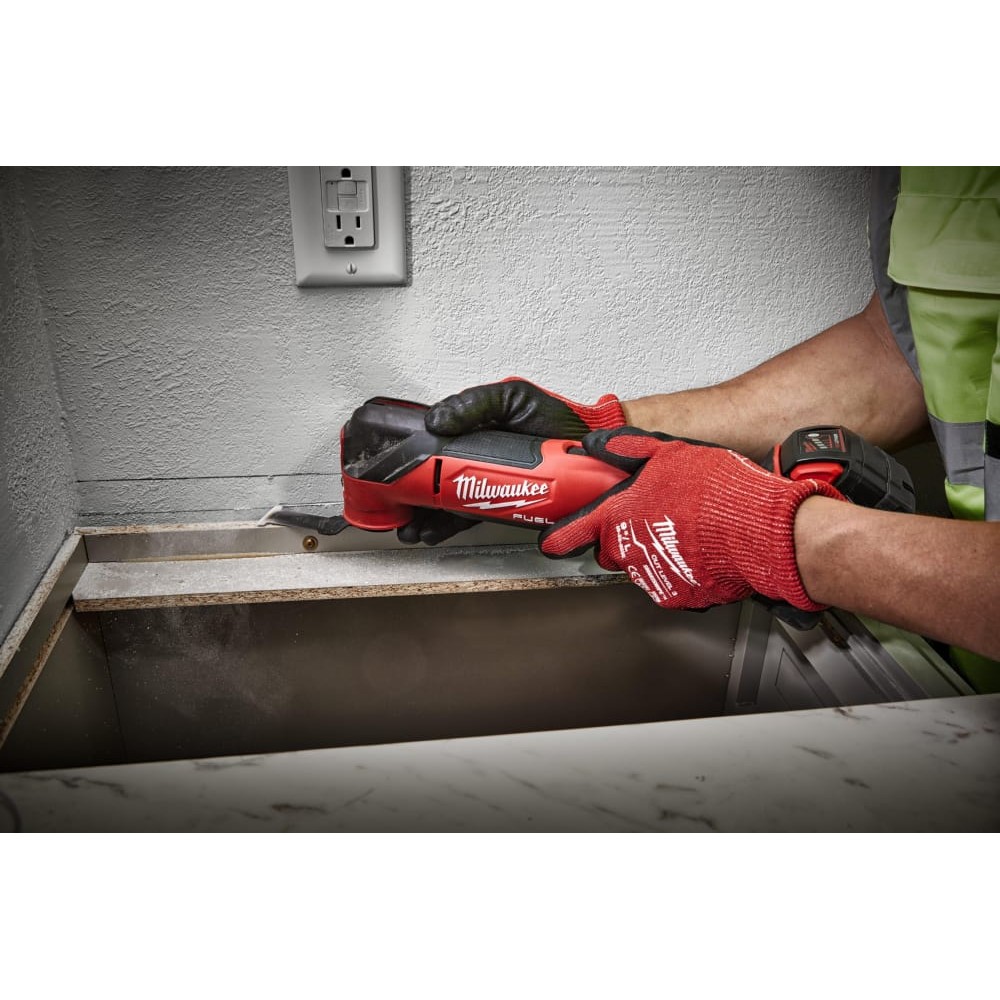 Інструмент багатофункціональний безщітковий акумуляторний MILWAUKEE M18 FMT-502X (ЗУ+2ак.Х5А+HDкейс)