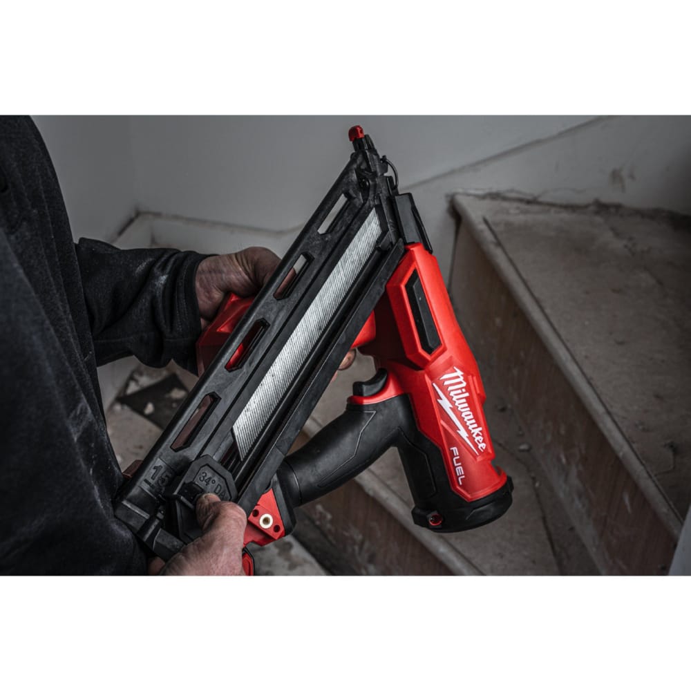 Пистолет гвоздезабивной аккумуляторный бесщёточный MILWAUKEE M18 FN15GA-0X (32-64мм)(каркас, HDкейс)