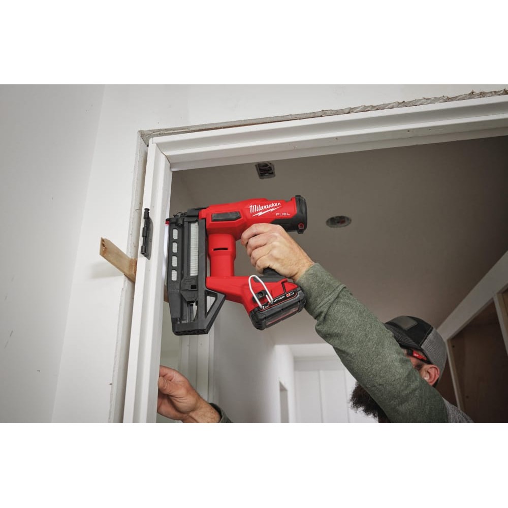 Пистолет гвоздезабивной аккумуляторный бесщёточный MILWAUKEE M18 FN16GS-0X (25-64мм)(каркас, HDкейс)