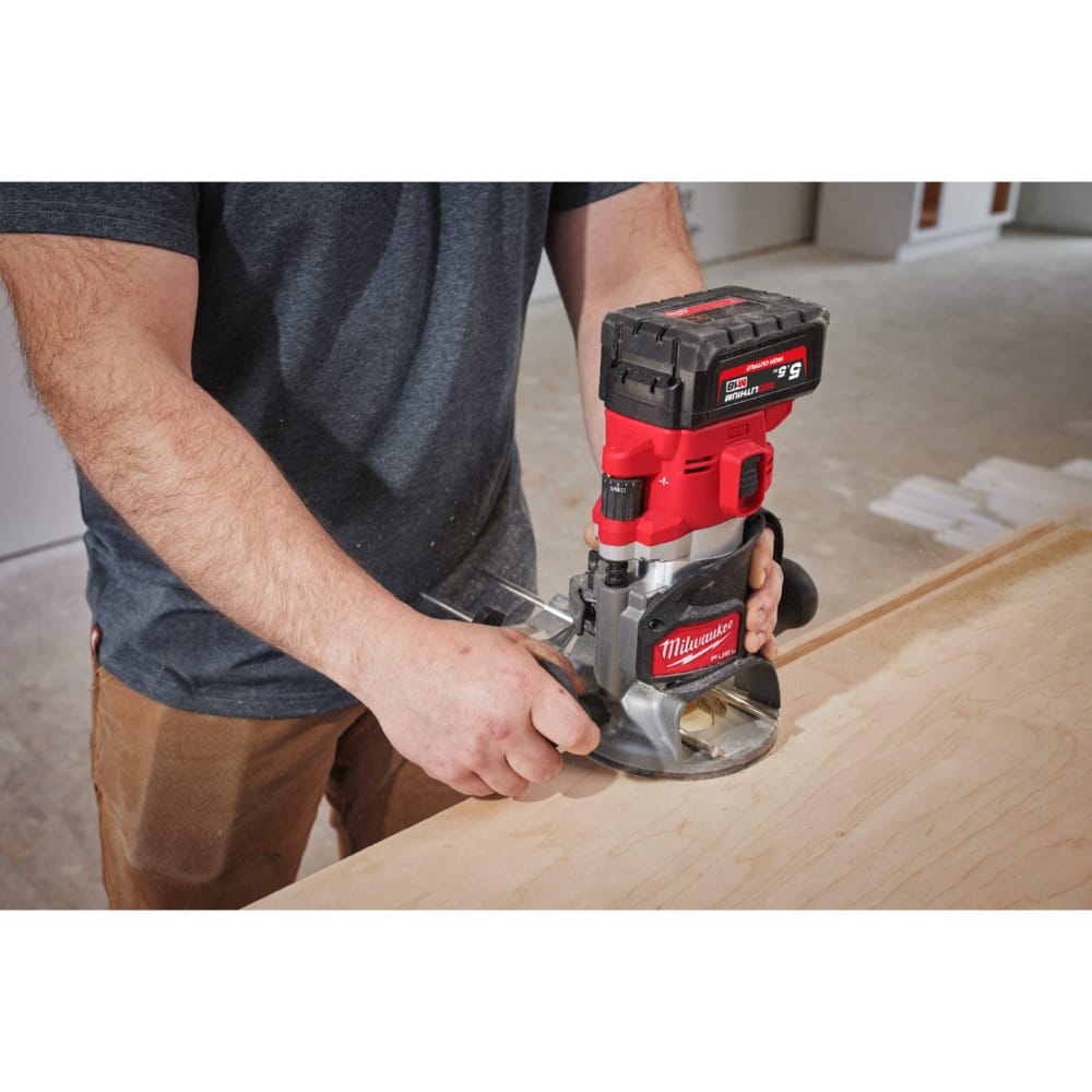 Фрезер аккумуляторный кромочный бесщеточный MILWAUKEE M18 FR12KIT-0P (каркас+подошвы)