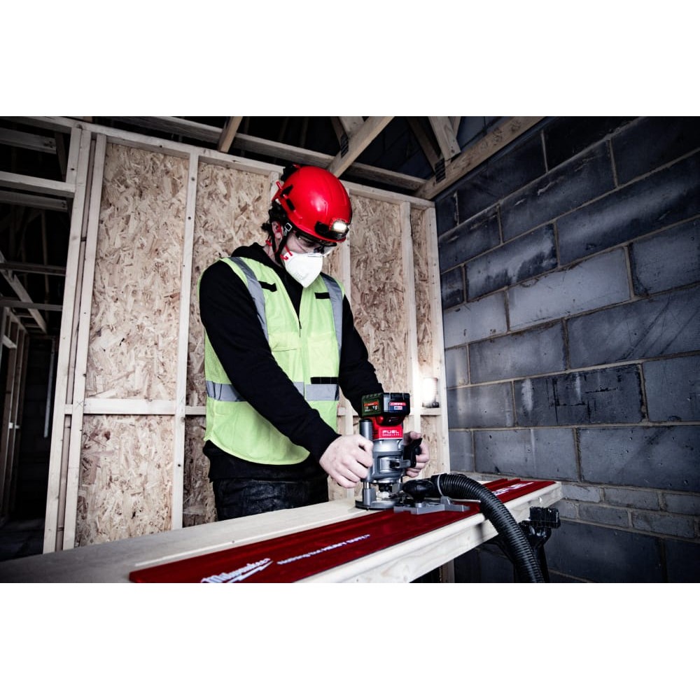 Фрезер аккумуляторный кромочный бесщеточный MILWAUKEE M18 FR12KIT-0P (каркас+подошвы)