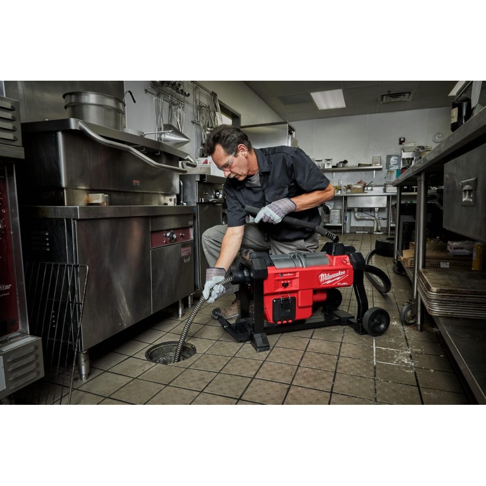 Машина прочистная секционная аккумуляторная MILWAUKEE M18 FSSM-121 (ЗУ+1акк.Х12Ач)