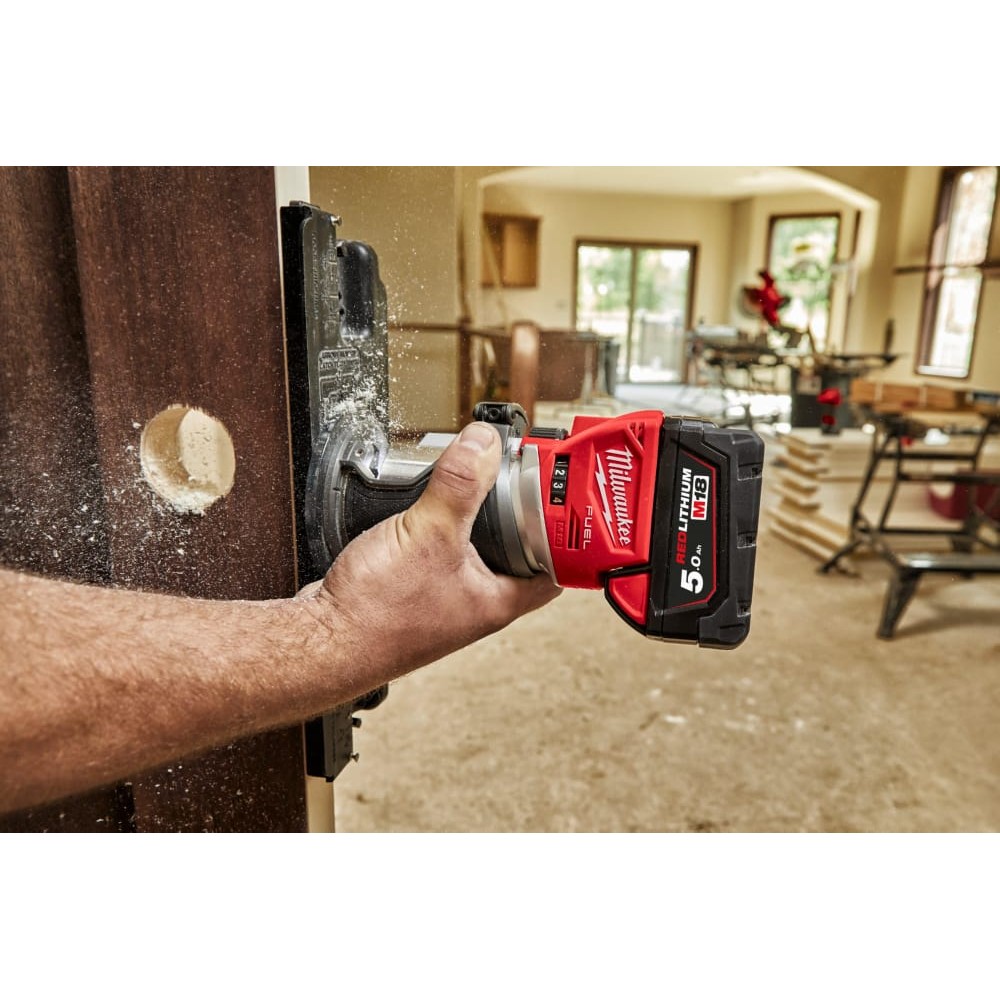 Фрезер аккумуляторный кромочный MILWAUKEE M18 FTR8-0X (каркас+HDкейс)