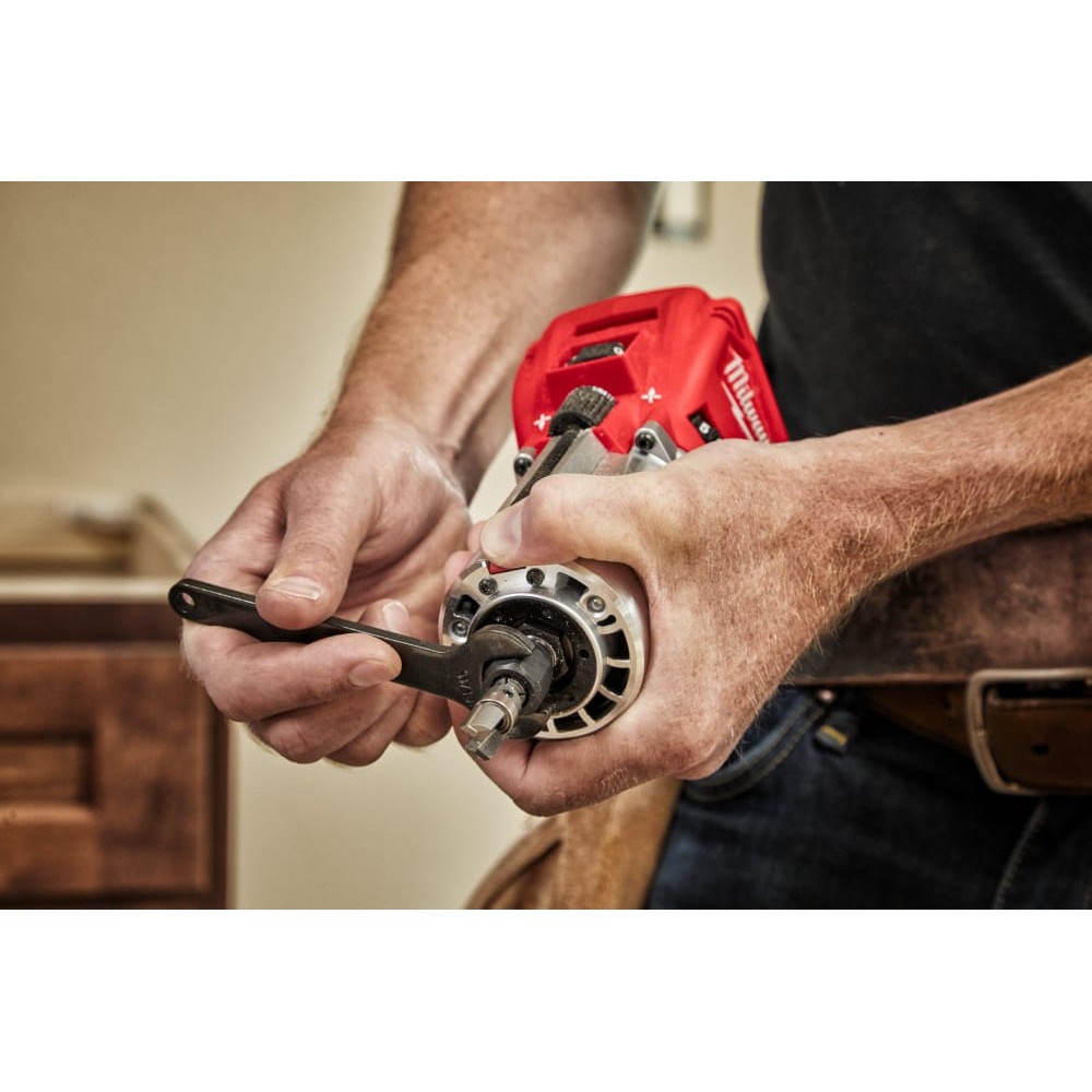 Фрезер аккумуляторный кромочный MILWAUKEE M18 FTR8-0X (каркас+HDкейс)