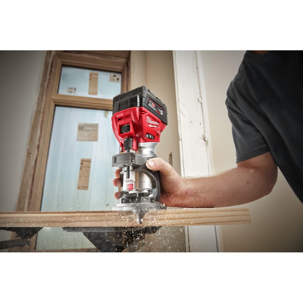 Фрезер аккумуляторный кромочный MILWAUKEE M18 FTR8-0X (каркас+HDкейс)