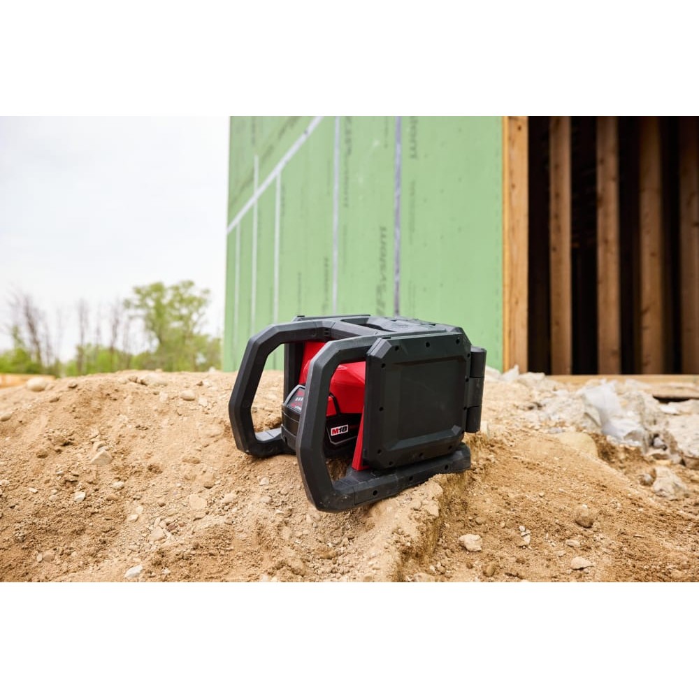 Ліхтар світлодіодний акумуляторний MILWAUKEE M18 MDTL-0 з шарнірним світловим блоком