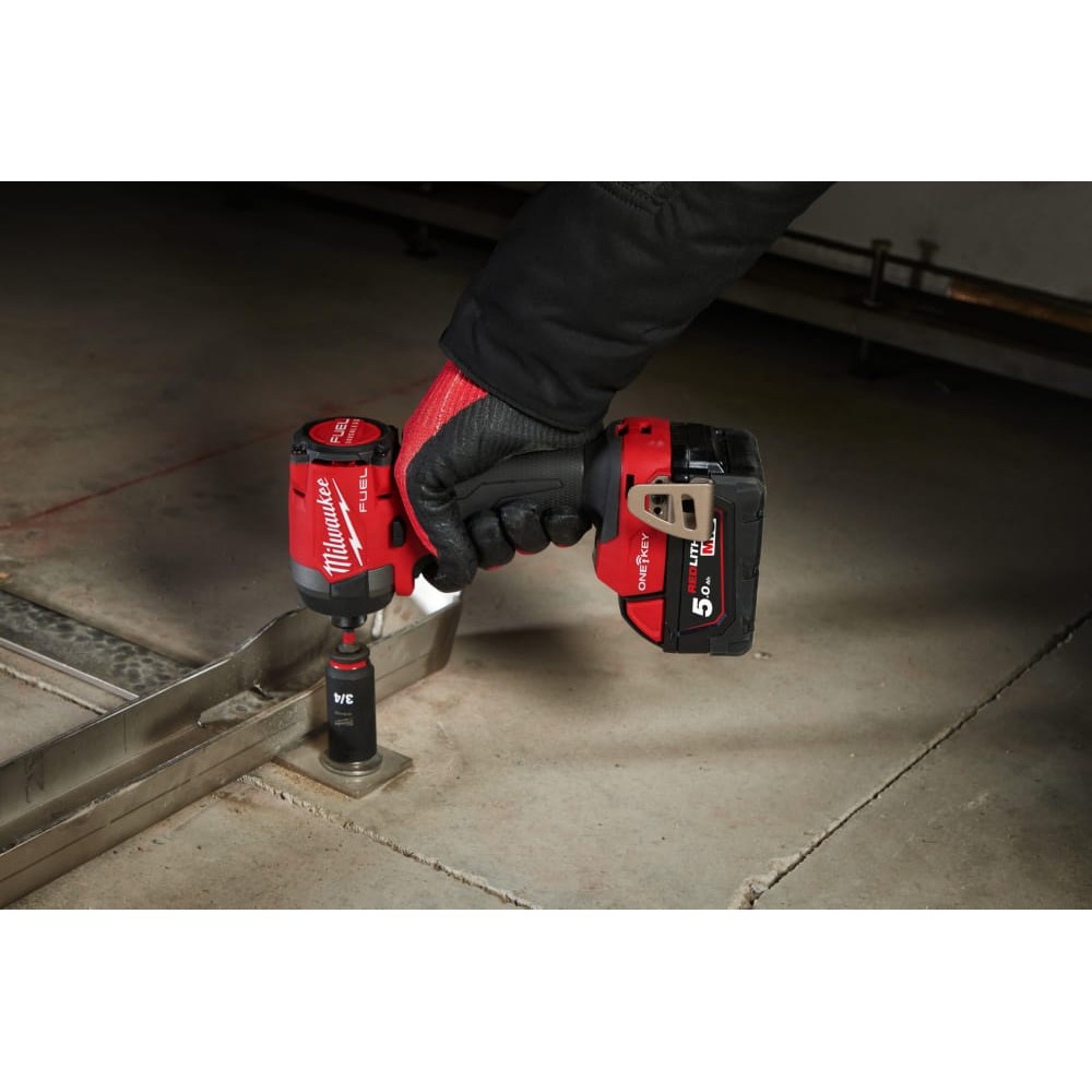 Шуруповерт ударний акумуляторний безщітковий MILWAUKEE (226Нм) M18 ONEID3-502X (ЗУ+2аккХ5Ач+HDкейс)