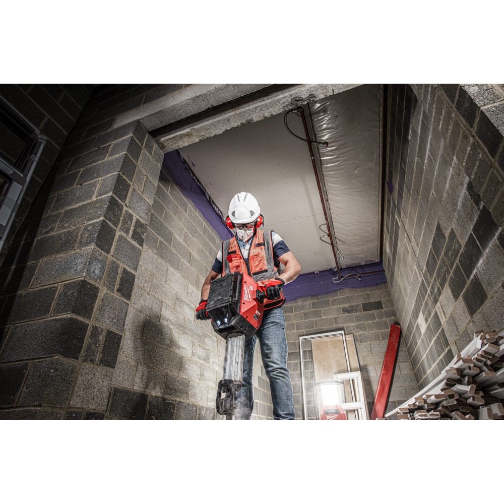 Ліхтар світлодіодний акумуляторний MILWAUKEE M18 ONESLDP-0 ONE-KEY із зарядним пристроєм