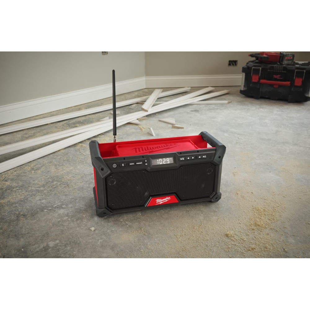 Радіо акумуляторне MILWAUKEE M18 RADDAB+G2-0