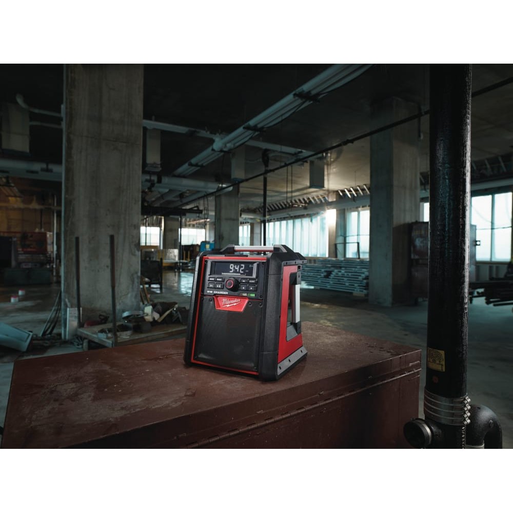 Акумуляторне радіо M18 RC-0 MILWAUKEE 4933446639
