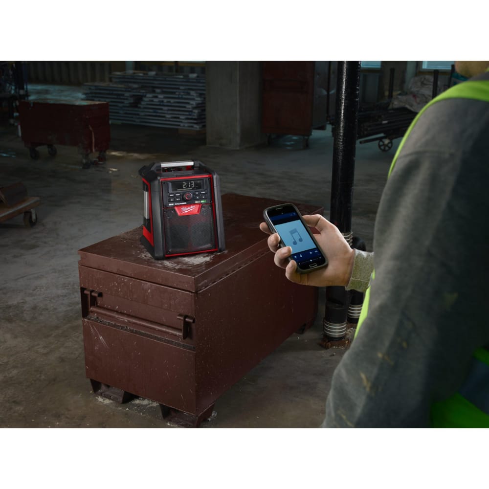 Акумуляторне радіо M18 RC-0 MILWAUKEE 4933446639
