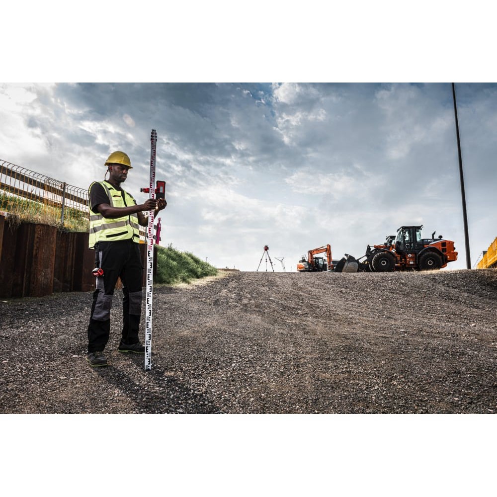 Рівень лазерний ротаційний акумуляторний MILWAUKEE M18 RLOHV1200-501C 1200м