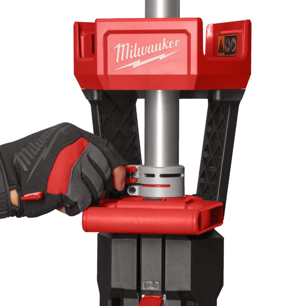 Прожектор светодиодный аккумуляторный напольный MILWAUKEE M18 SAL2-502B (ЗУ+2акк.Х5Ач)