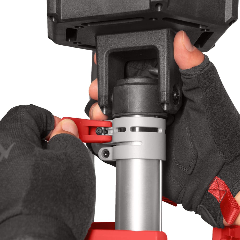 Прожектор светодиодный аккумуляторный напольный MILWAUKEE M18 SAL2-502B (ЗУ+2акк.Х5Ач)