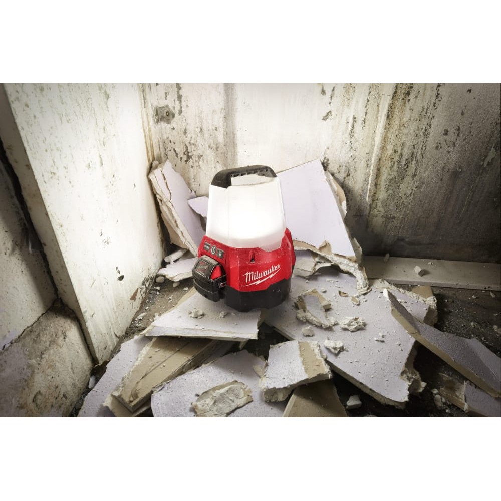 Ліхтар світлодіодний акумуляторний MILWAUKEE M18 TAL-0