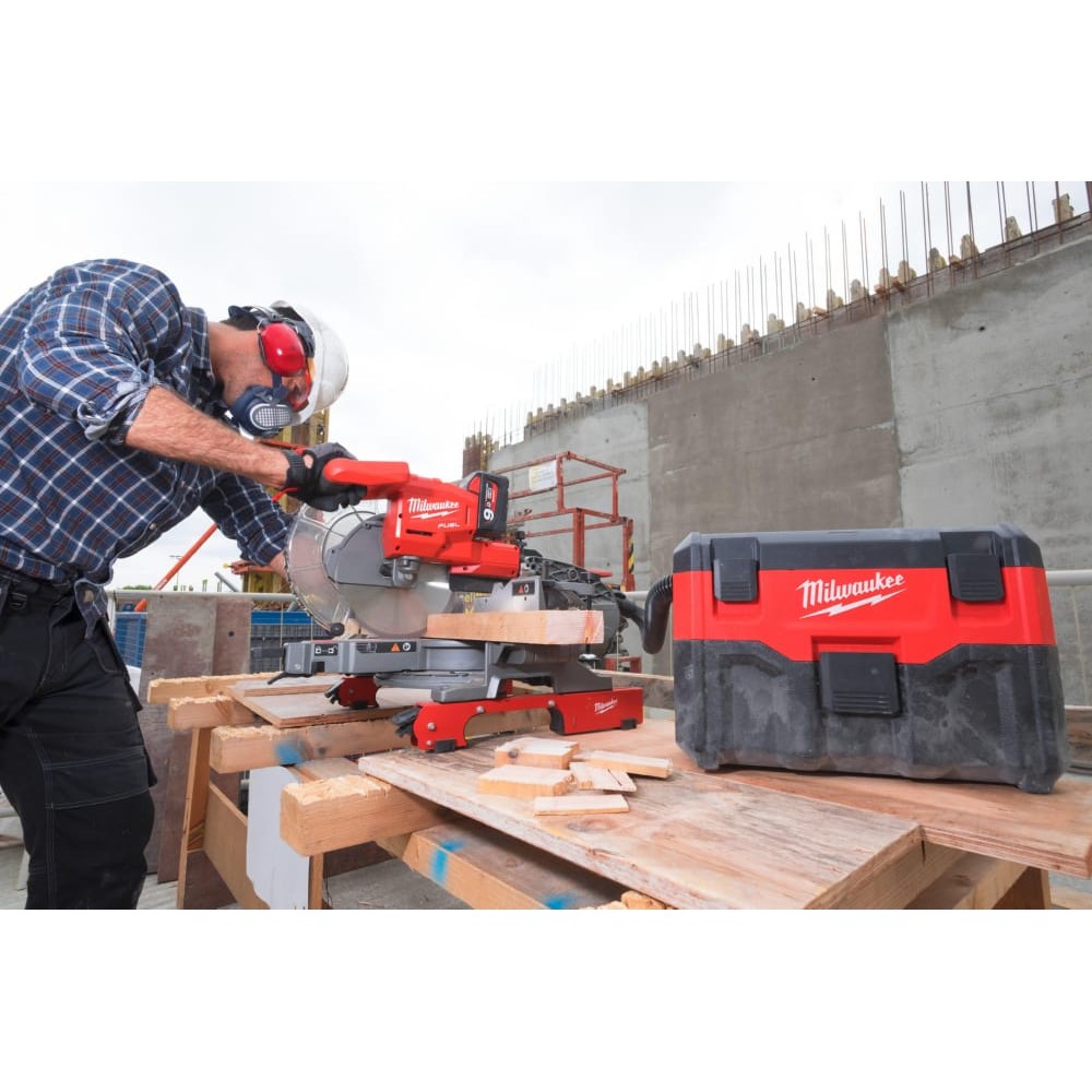 Пилосос акумуляторний MILWAUKEE M18 VC2-0 (каркас) для води та сухого сміття