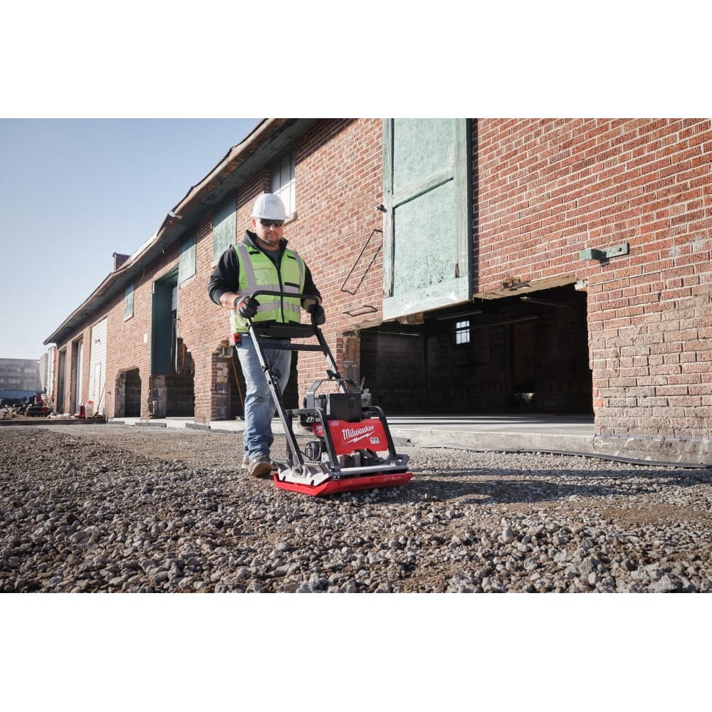 Виброплита аккумуляторная MILWAUKEE MXF PC50-122