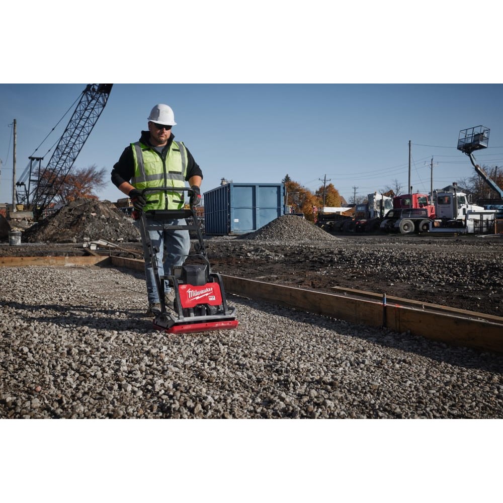Виброплита аккумуляторная MILWAUKEE MXF PC50-122