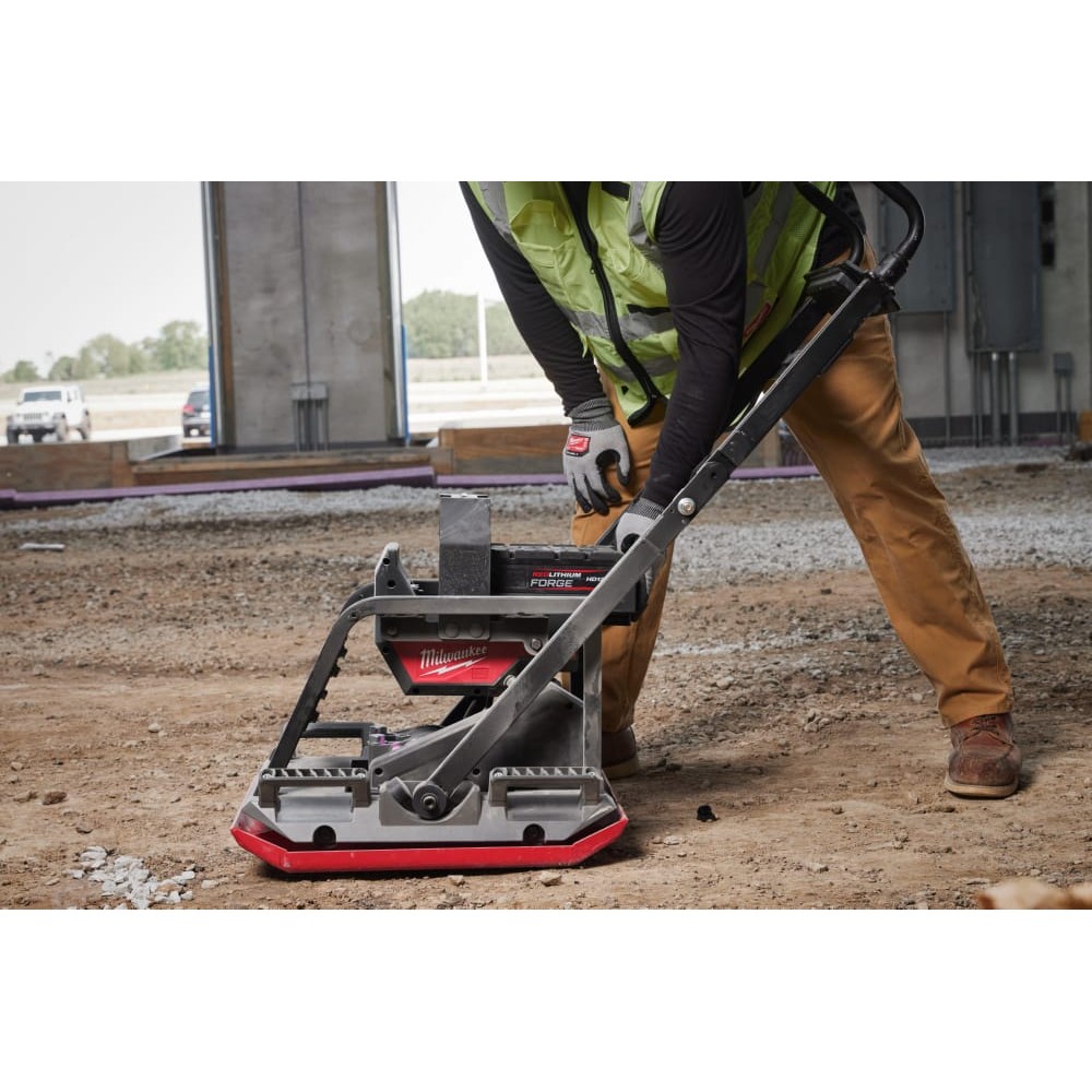 Виброплита аккумуляторная MILWAUKEE MXF PC50-122