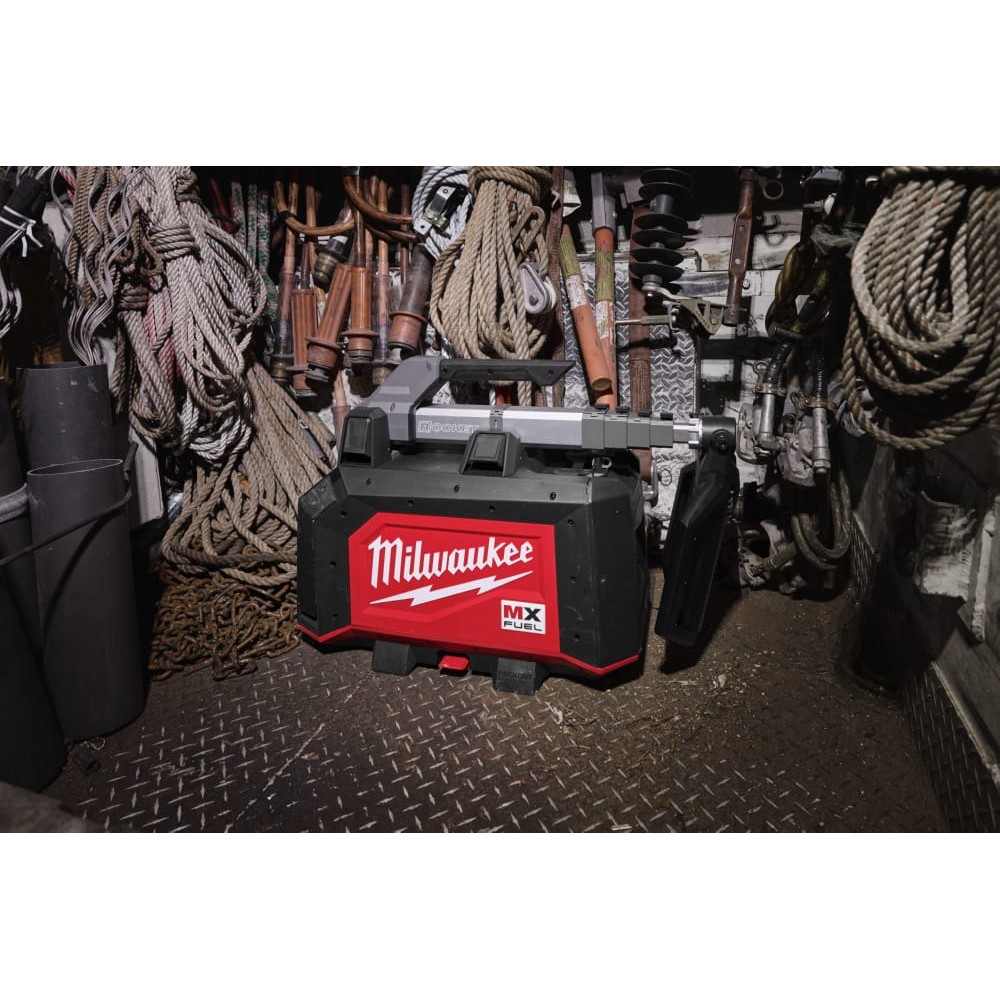 Щогла освітлення акумуляторна PACKOUT MILWAUKEE, MXF TLIC-601 (зар.уст. MXF SC, 1 акум. XC406 (6Аг)
